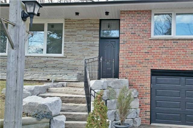 541 Rouge Hills Dr, Toronto, M1C2Z9 | Image 2