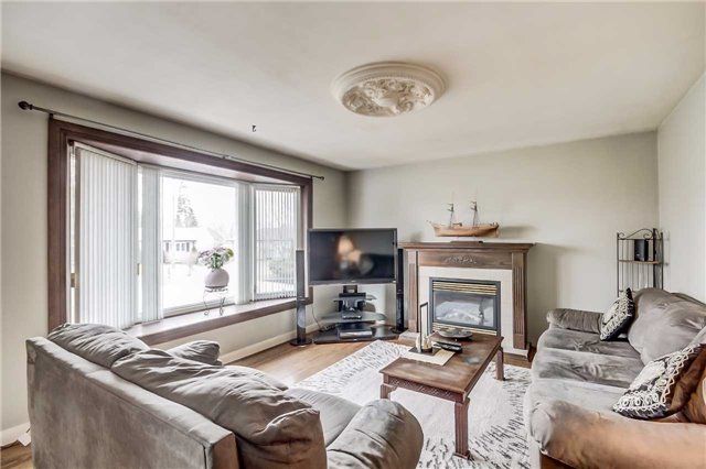 25 Hiley Ave, Ajax, L1S6H3 | Image 2