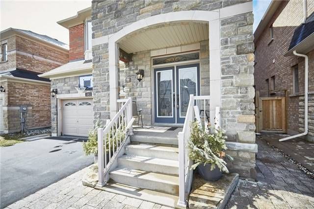 34 Harry Gay Dr, Clarington, L1E0B2 | Image 2