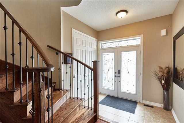 34 Harry Gay Dr, Clarington, L1E0B2 | Image 3