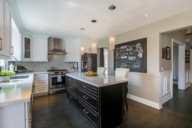 537 Charnwood Crt, Pickering, L1V4Y5 | Image 3