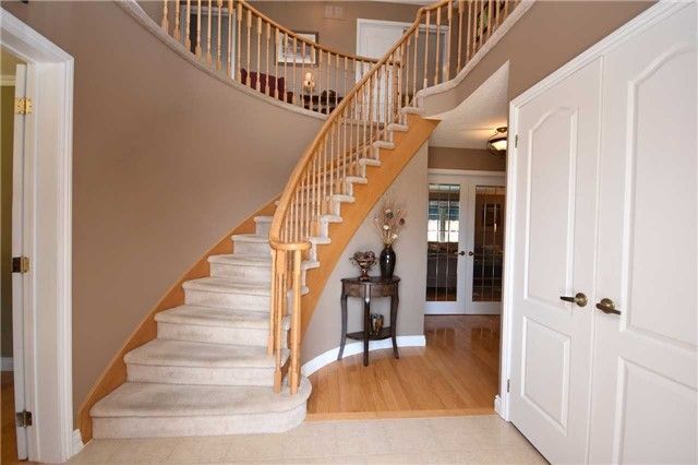 55 Mull Cres, Clarington, L1E2E2 | Image 2