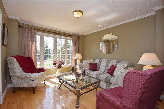 55 Mull Cres, Clarington, L1E2E2 | Image 3