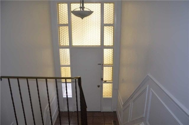 25 Zaph Ave, Toronto, M1C 1M7 | Image 2