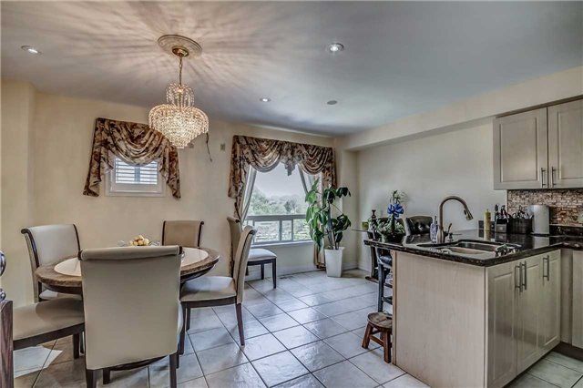 96 Jenkinson Way, Toronto, M1P5H4 | Image 2