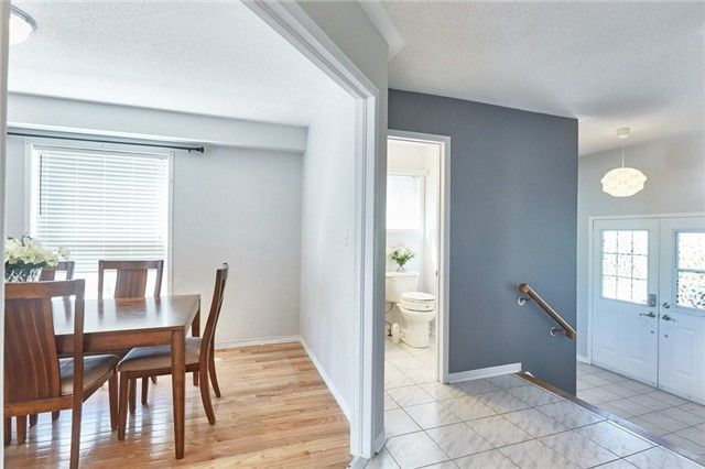 1033 Grandview St N, Oshawa, L1K2E3 | Image 3