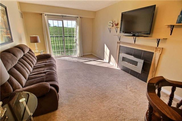 109 - 90 Aspen Springs Dr, Clarington, L1C5N3 | Image 3