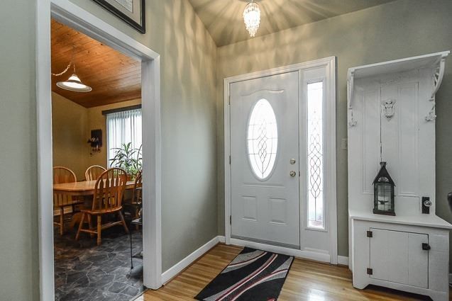 920 Greenwood Cres, Whitby, L1N1C8 | Image 2