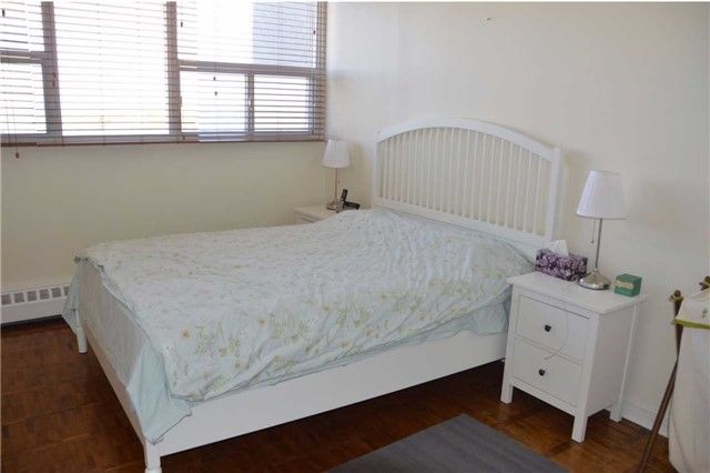 Room1