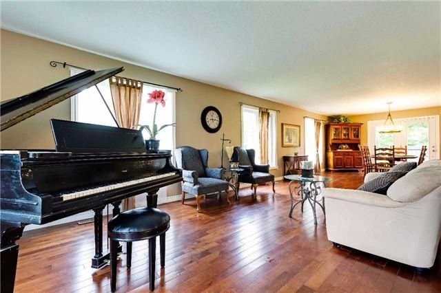 8063 King St, Clarington, L1C3K2 | Image 3