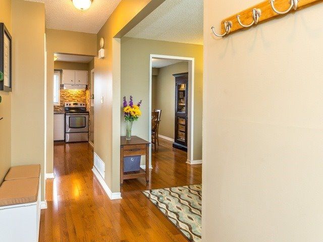 103 Guthrie Cres, Whitby, L1P1A6 | Image 2