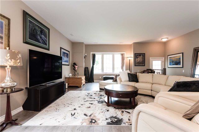 117 Rosehill Blvd, Oshawa, L1J 5G8 | Image 3