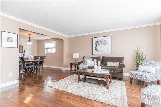 1278 Trellis Crt, Pickering, L1W1J2 | Image 2