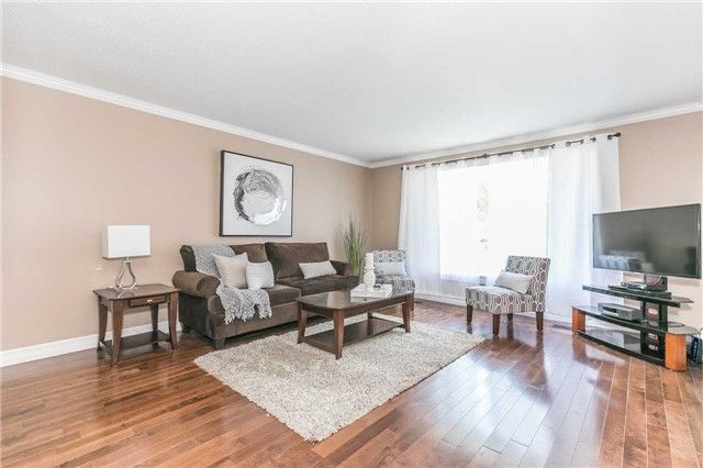 1278 Trellis Crt, Pickering, L1W1J2 | Image 3