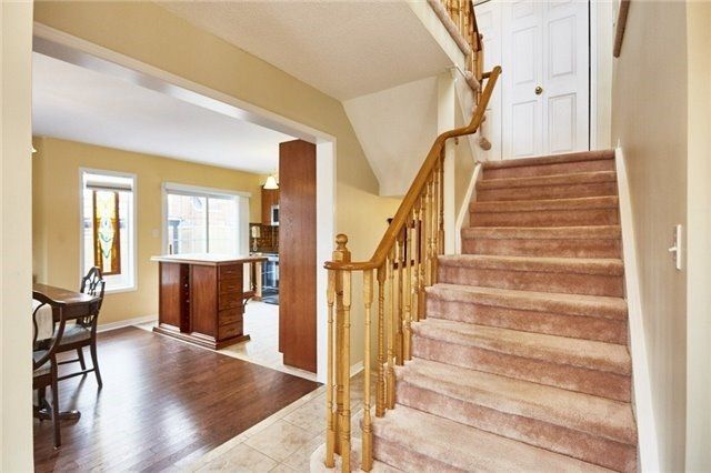 52 Playfair Rd, Whitby, L1N9S7 | Image 3