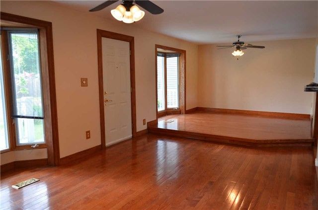 46 Merritt Rd, Toronto, M4B3K5 | Image 3