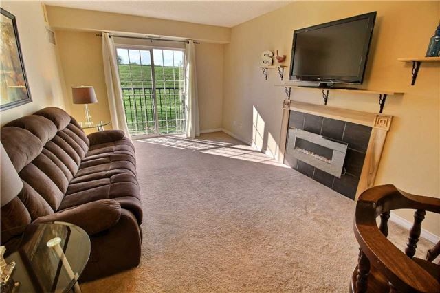 109 - 90 Aspen Springs Dr, Clarington, L1C5N3 | Image 3