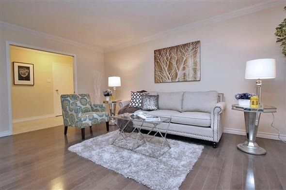 47 Manorglen Cres, Toronto, M1S1W3 | Image 3