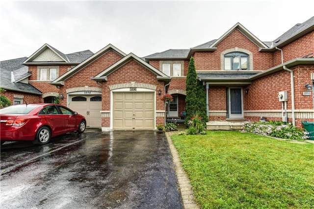 1896 Woodgate Crt, Oshawa, L1G7Z2 | Image 2
