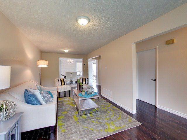 6 Woodward Cres, Ajax, L1S5T6 | Image 3