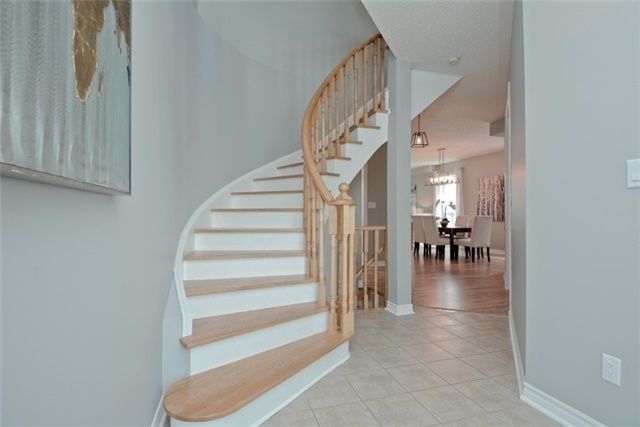 169 Wilshire Dr, Whitby, L1M2L7 | Image 3
