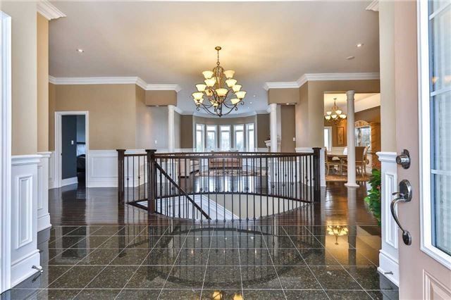 5121 Tom Thomson Crt, Pickering, L1Y0A1 | Image 2