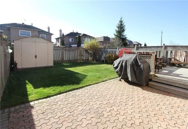 25 Fieldnest Cres, Whitby, [Zip]: | Image 3