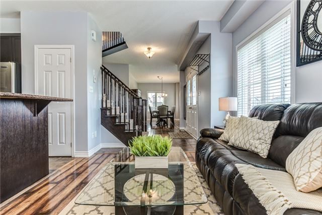 1316 Macinally Crt, Oshawa, L1K0B6 | Image 3