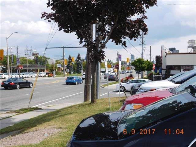 A - 1887 Lawrence Ave E, Toronto, M1R2Y3 | Image 3