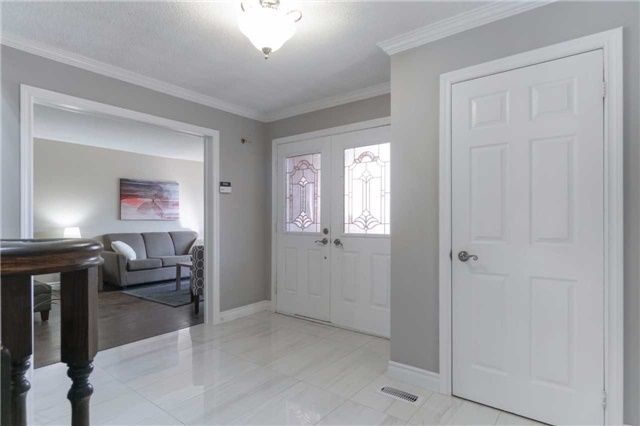 36 Ravenview Dr, Whitby, L1R1Y2 | Image 2