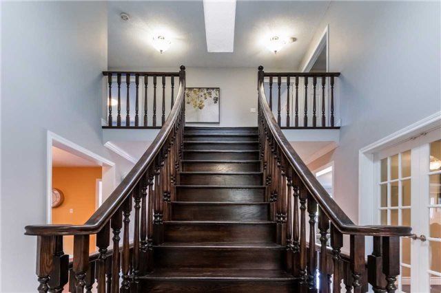 36 Ravenview Dr, Whitby, L1R1Y2 | Image 3