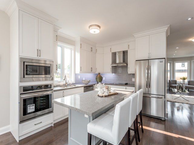 811 Cosburn Ave, Toronto, M4C2V9 | Image 3