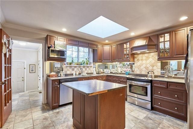 506 Rougemount Dr, Pickering, L1W2B9 | Image 2