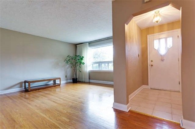 93 Cree Ave, Toronto, M1M1Z9 | Image 2