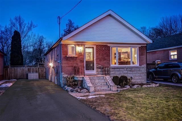 16 Glenshaw Cres, Toronto, M4B2C9 | Image 2