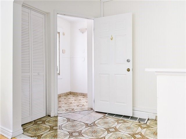 24 Barrington Ave, Toronto, M4C4Y7 | Image 2
