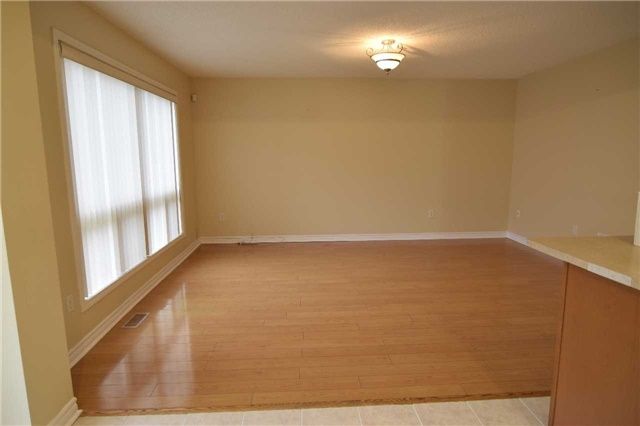 83 Trumpeter St, Toronto, M1B6H1 | Image 2