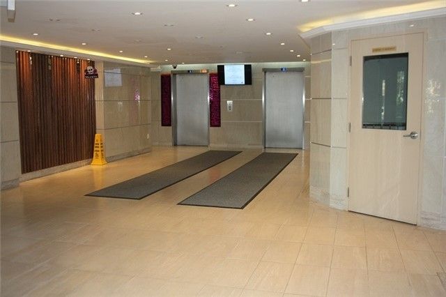 907 - 10 Stonehill Crt, Toronto, M1W 2X8 | Image 3