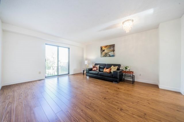 58 Glanvil Cres, Toronto, M1B4R7 | Image 2