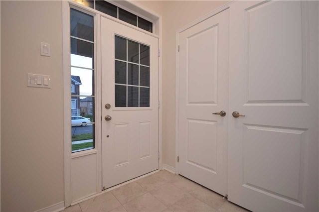 18 Rimrock Cres, Whitby, L1N0E5 | Image 3