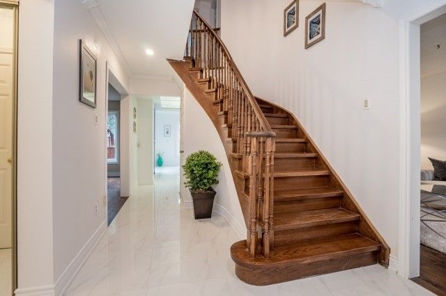 10 Tarsus Cres, Toronto, M1C3W7 | Image 2