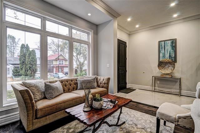 95 Dunkirk Rd, Toronto, M4C2M5 | Image 2