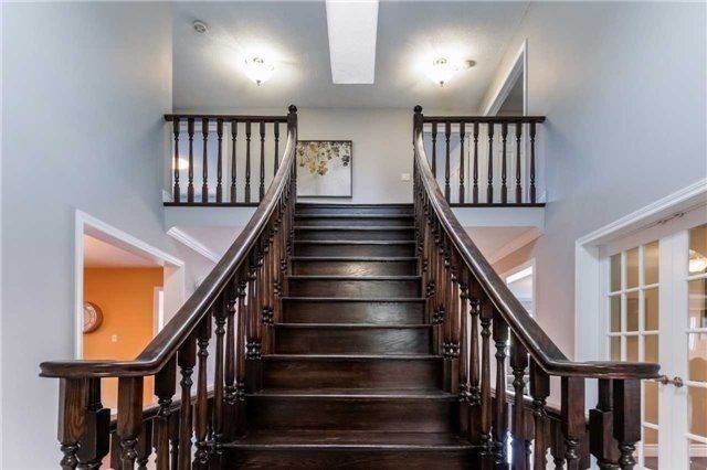 36 Ravenview Dr, Whitby, L1R1Y2 | Image 3