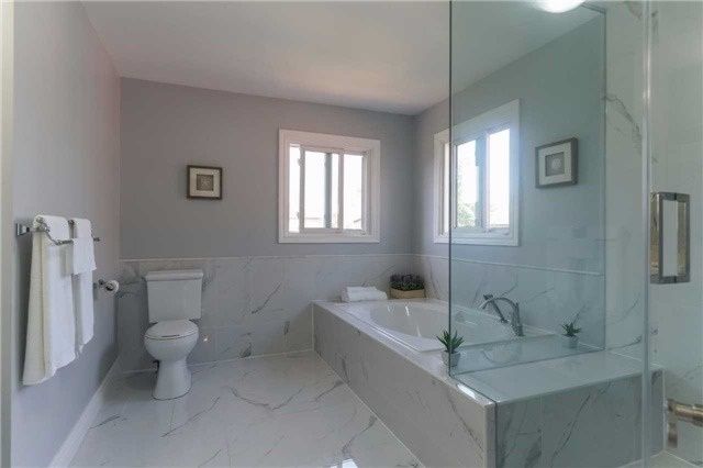 36 Ravenview Dr, Whitby, L1R1Y2 | Image 3