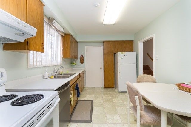 49 Greendowns Dr, Toronto, M1M2G6 | Image 3