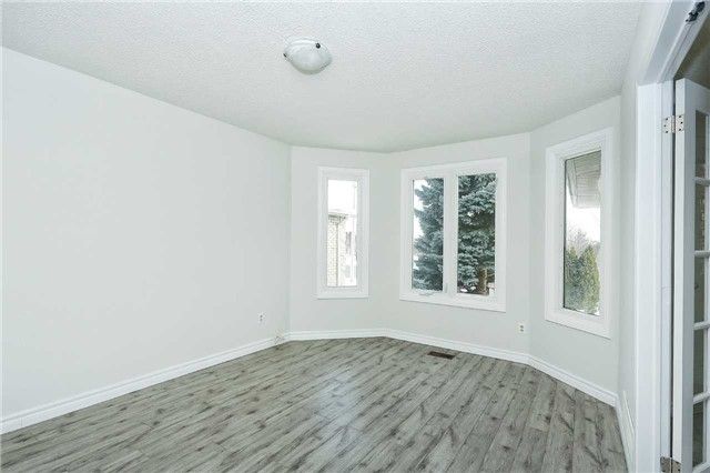 824 Thornton Rd N, Oshawa, L1J7N2 | Image 3