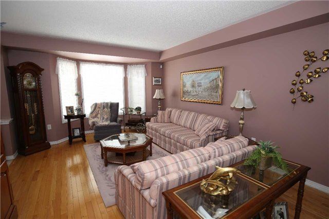 886 Audley Rd S, Ajax, L1Z1M4 | Image 2