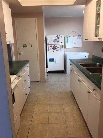 1009 - 10 Stonehill Crt, Toronto, M1W2X8 | Image 3