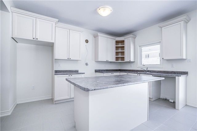 1663 Irvine Scott St, Oshawa, L1K 0X2 | Image 3