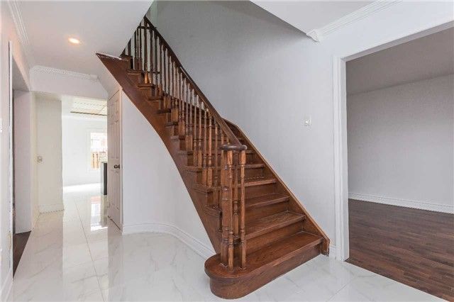 10 Tarsus Cres, Toronto, M1C3W7 | Image 3